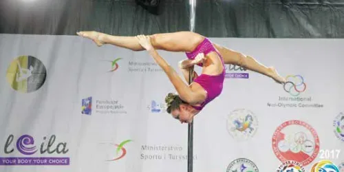 Nadia Budurusi - pole dance la concurs