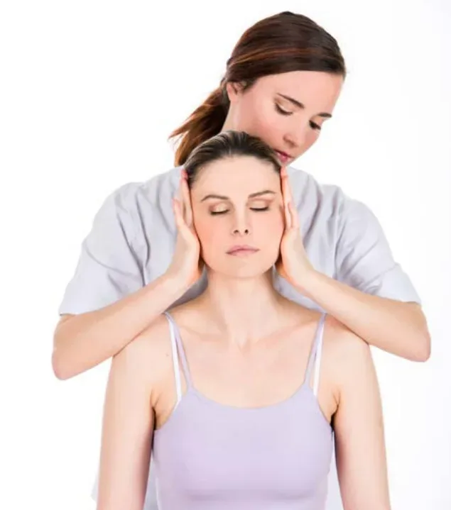 masaj terapeutic in zona cervicala realizat de un specialist